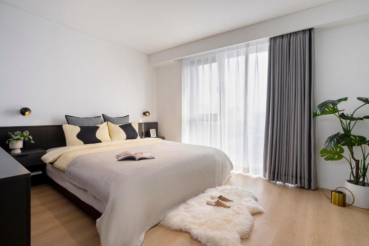 Base-Beijing Wangfujing Serviced Apartment- In Hutong &Bike Rental &Close To Forbidden City, Tian'Anmen Square &Subway Nearby &Free Coffee &Washing Machine,Kitchen &Restaurant Discount &English Speaking &High Speed Free Wifi Exteriör bild