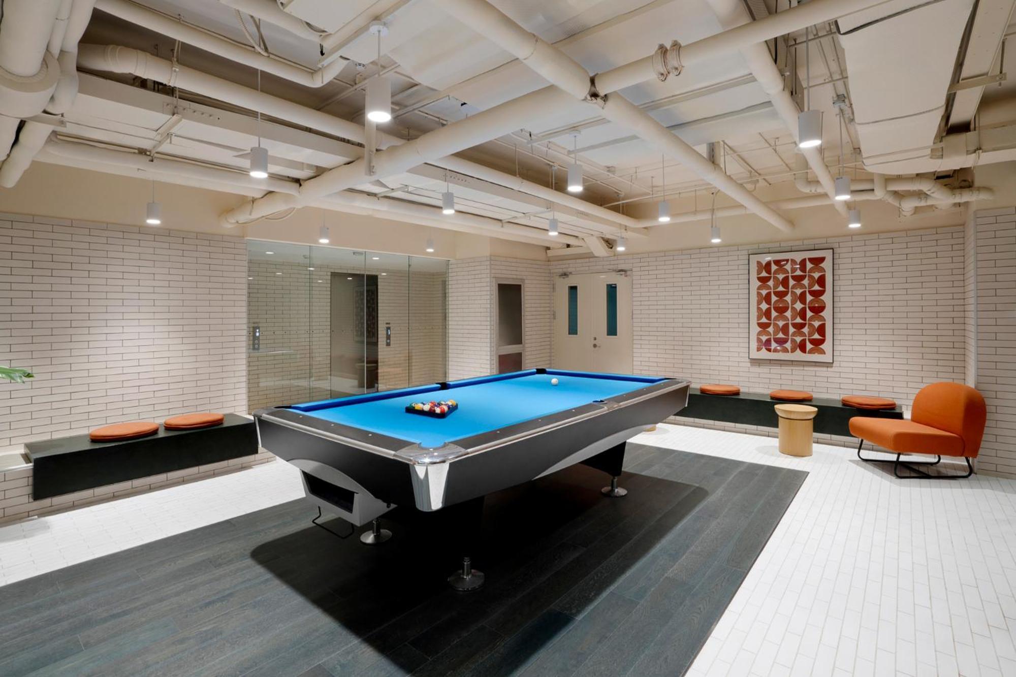 Base-Beijing Wangfujing Serviced Apartment- In Hutong &Bike Rental &Close To Forbidden City, Tian'Anmen Square &Subway Nearby &Free Coffee &Washing Machine,Kitchen &Restaurant Discount &English Speaking &High Speed Free Wifi Exteriör bild The Billiard Room